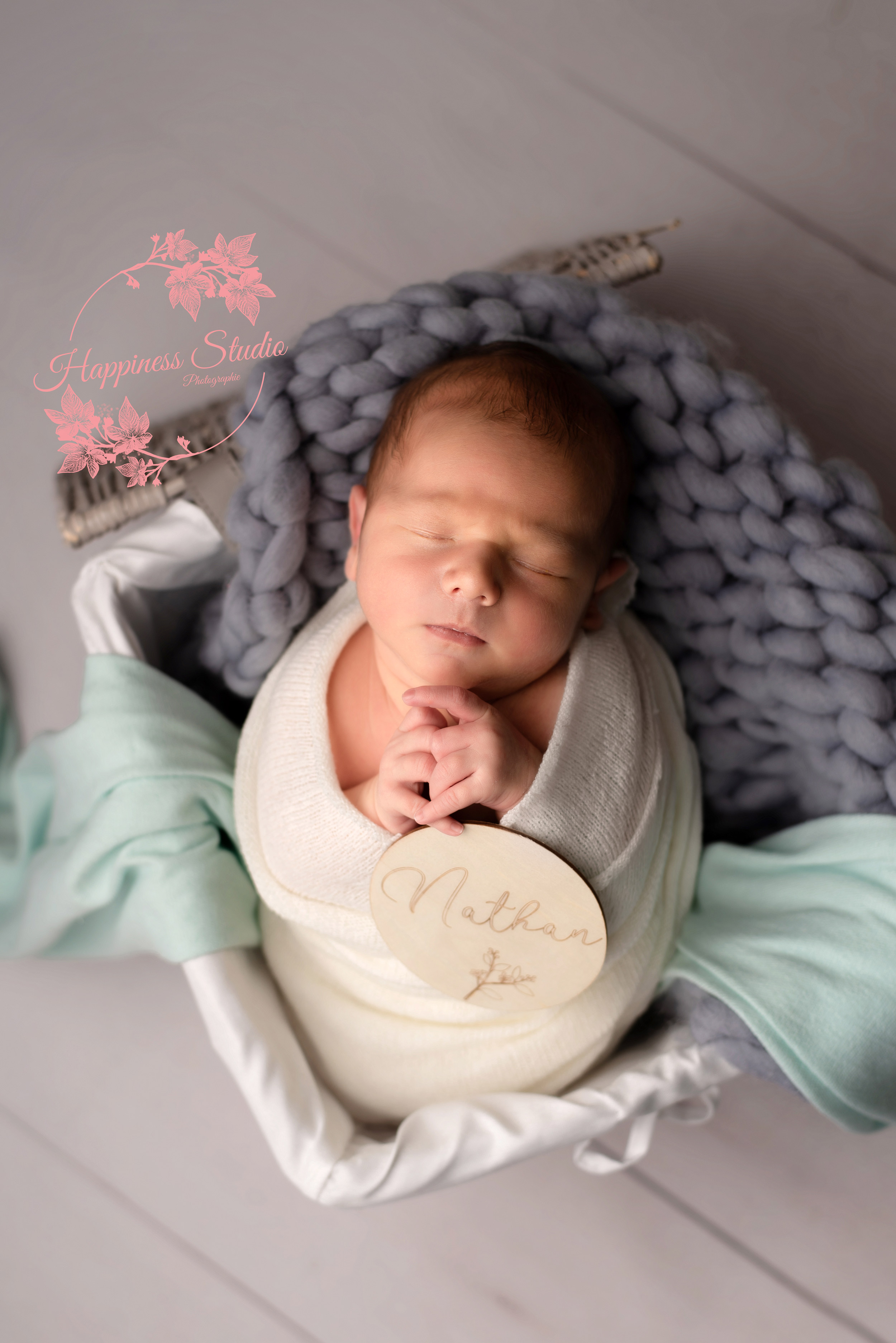 Photographe Naissance Nouveau Ne Et Bebe A Lyon