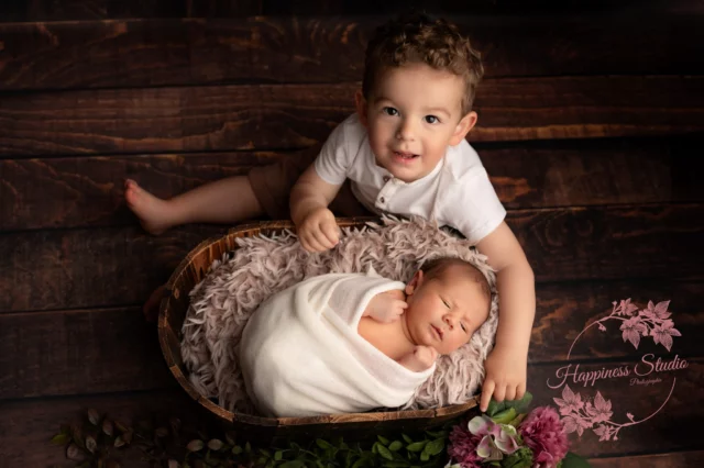 Petits coeur d'amour❤
🤍Photographe spécialiste photo de naissance🤍
📷 nouveau-né - grossesse - enfants -famille.
INFOS ET RESERVATIONS : https://www.happiness-studio-photographie.fr