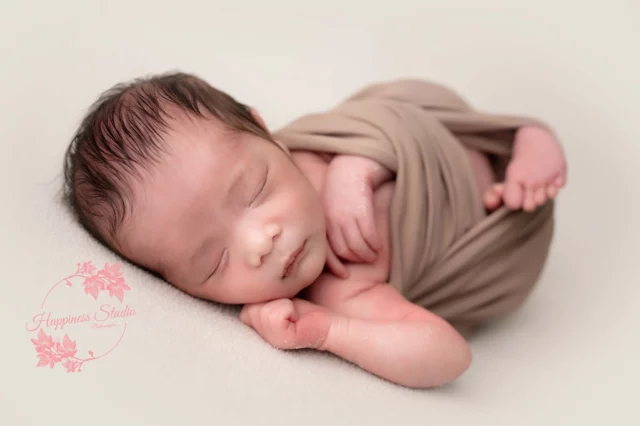 La plus belle œuvre d’art… sculptée par la vie.
🤍Photographe spécialiste photo de naissance🤍
📷 nouveau-né - grossesse - enfants -famille.
INFOS ET RESERVATIONS : https://www.happiness-studio-photographie.fr
#photographebebe #photographenaissance #photographebebelyon #seancenouveaune #photographefamille #seancephoto #souvenirsdenfance #photographelyon #lyonbebe #lyonfamille #photographelyonnais #naissancelyon #lyonmaman #lyonfamily #bebeparfait #instantmagique #amourinfini #petitange #photobebe #bebedamour #douceurdenfance